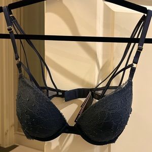 Victorias Secret “very sexy” padded bra